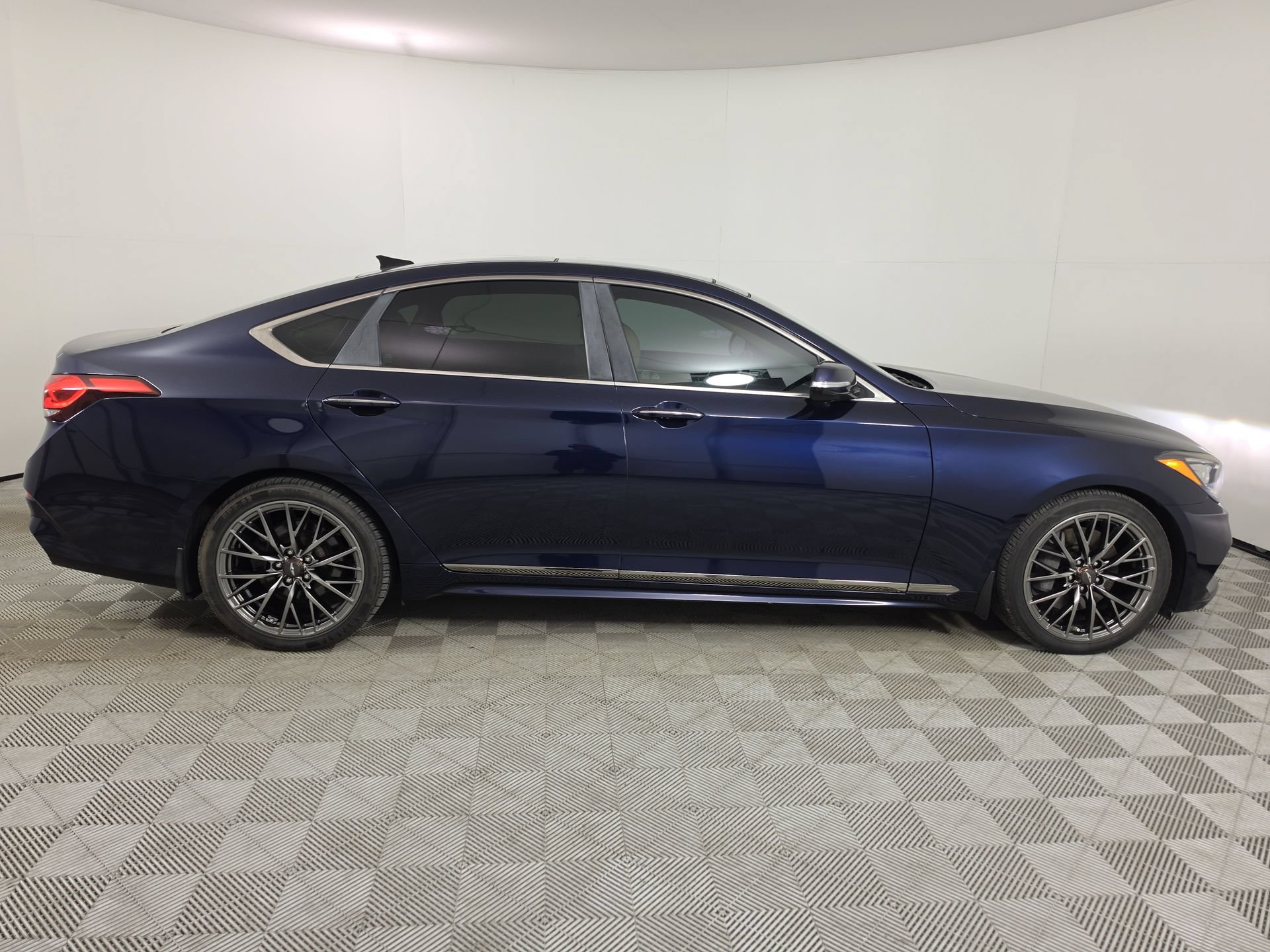 Used 2019 Genesis G80 3.8 image 8