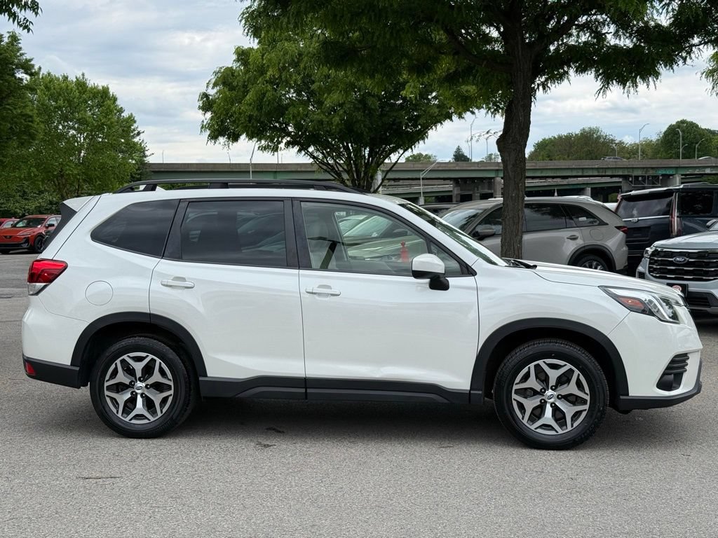 Used 2023 Subaru Forester Premium AWD/4WD image 4
