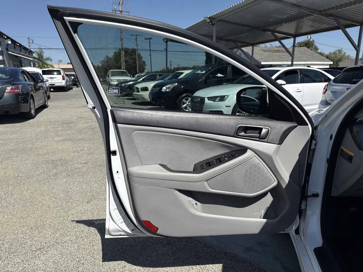 Used 2014 Kia Optima LX w/ LX Convenience Plus Package FWD image 6