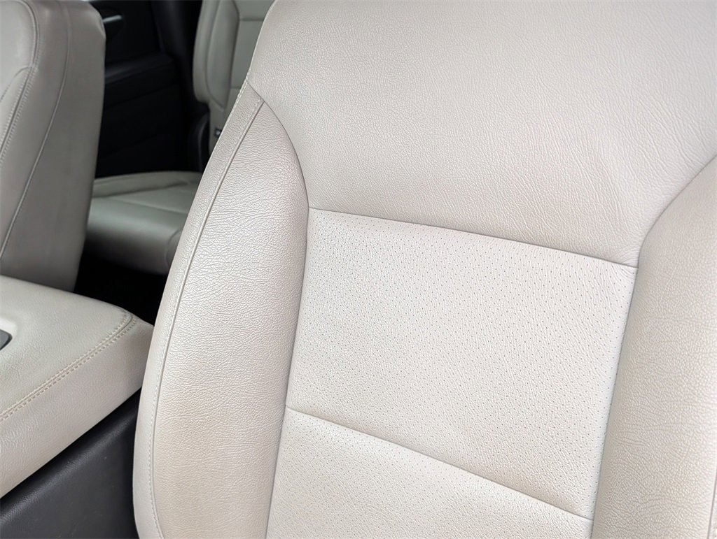 Used 2024 Chevrolet Silverado 3500 LT image 21