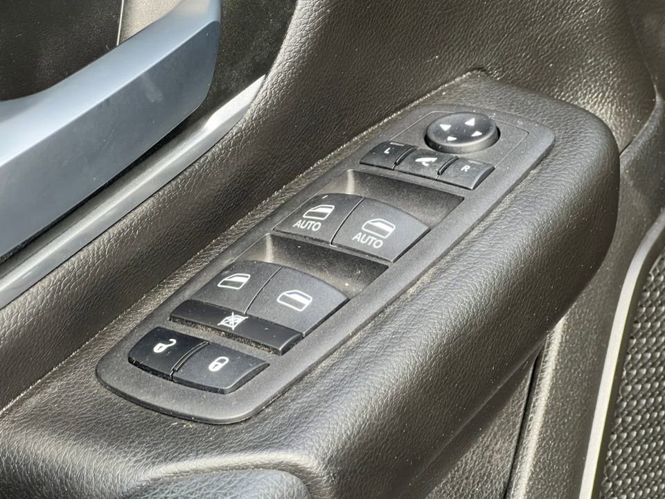 Used 2023 RAM 1500 Big Horn image 15