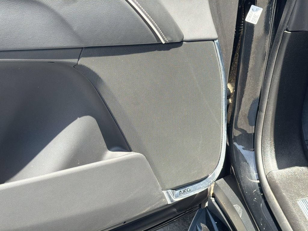Certified 2023 Cadillac Escalade Sport AWD/4WD image 21