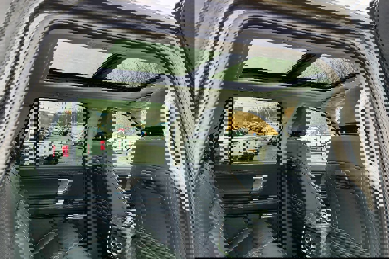 Used 2025 Ford Expedition Max Platinum image 16