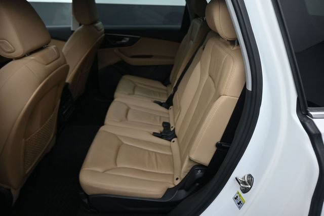 Used 2021 Audi Q7 3.0T Premium w/ Convenience Package AWD/4WD image 19