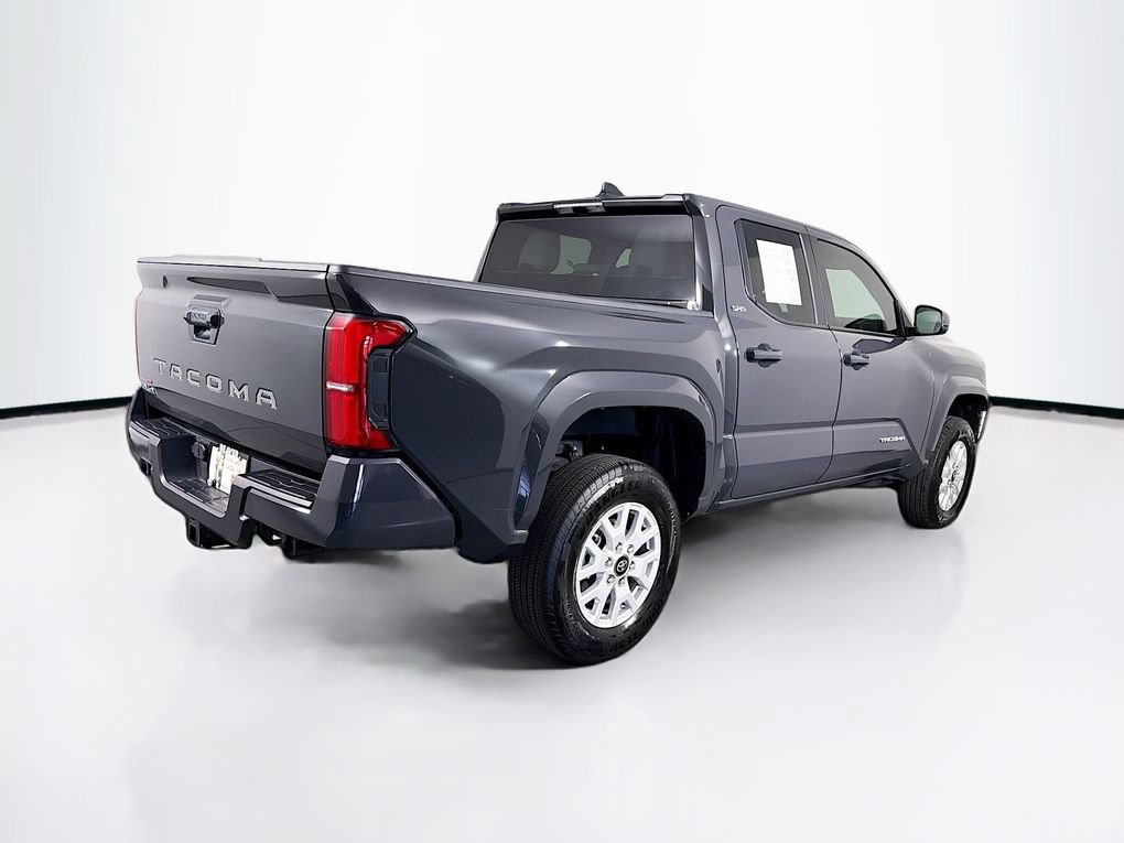 Used 2025 Toyota Tacoma SR5 AWD/4WD image 10