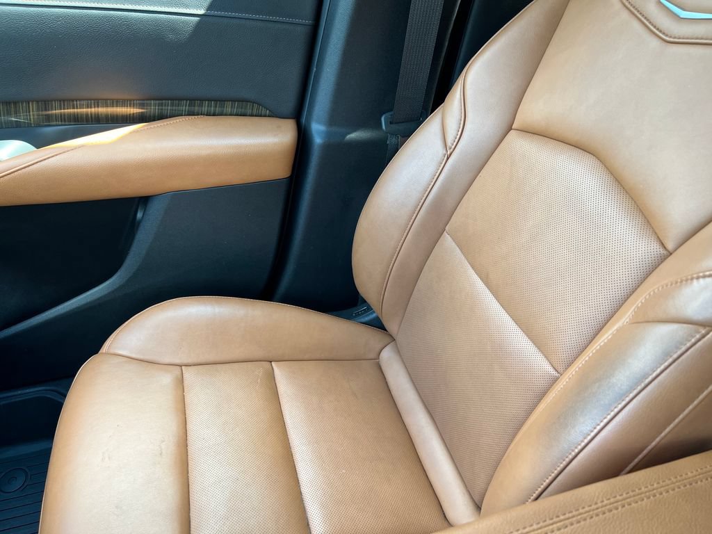 Used 2019 Cadillac XT4 Premium Luxury AWD/4WD image 36