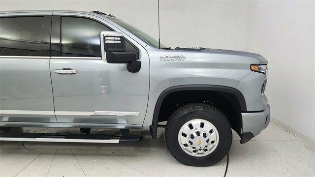 Used 2024 Chevrolet Silverado 3500 High Country image 7