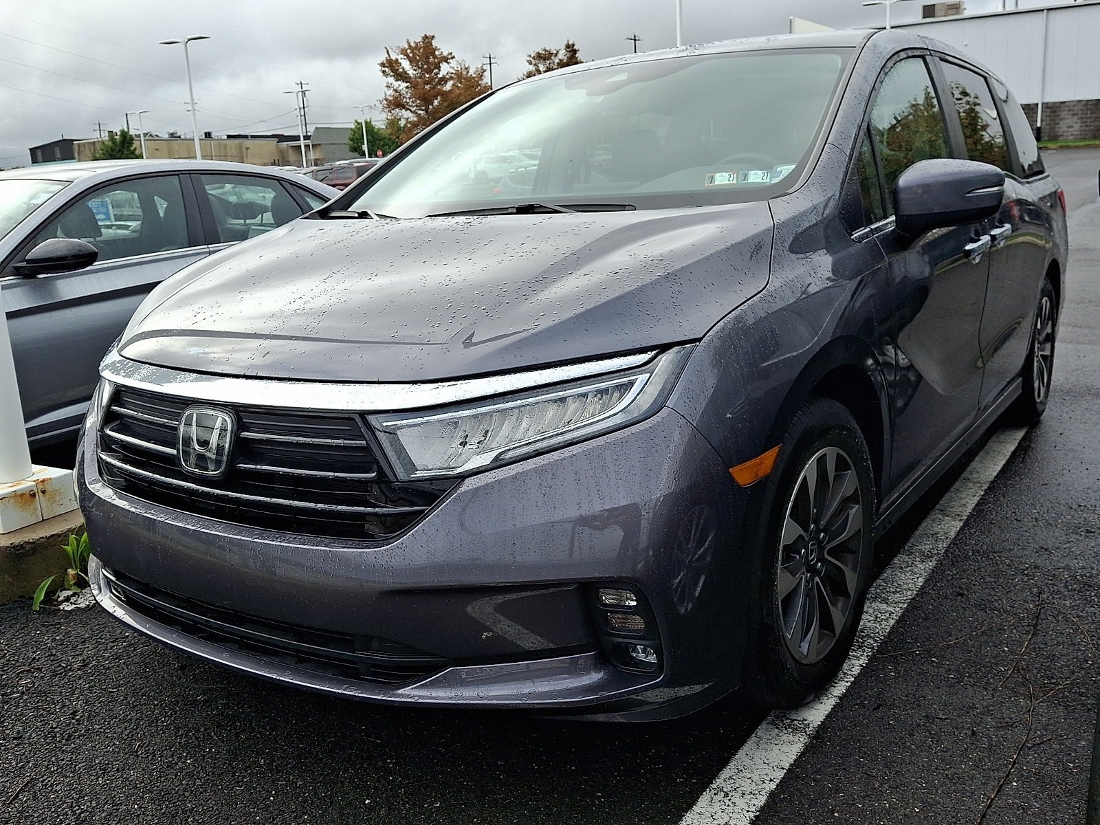 Used 2024 Honda Odyssey EX-L image 2