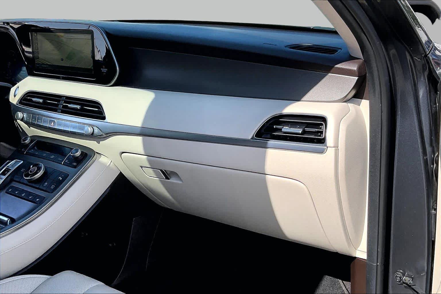 Used 2020 Hyundai Palisade Limited FWD image 16