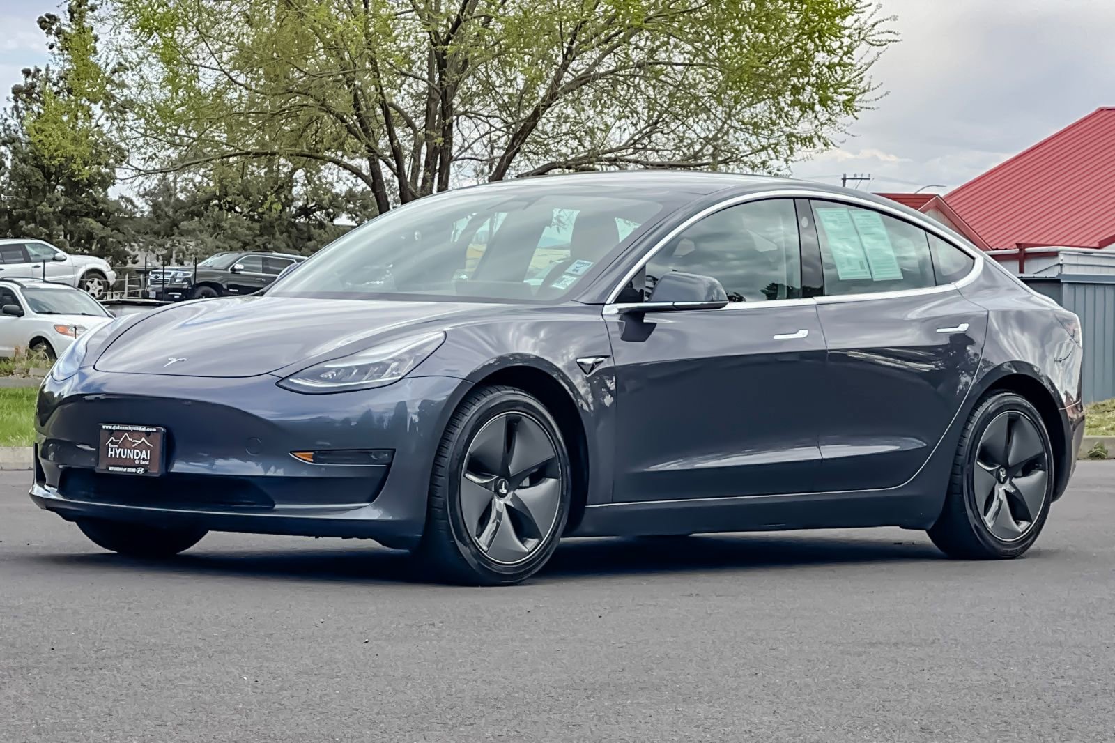 Used 2019 Tesla Model 3 Standard Range image 9