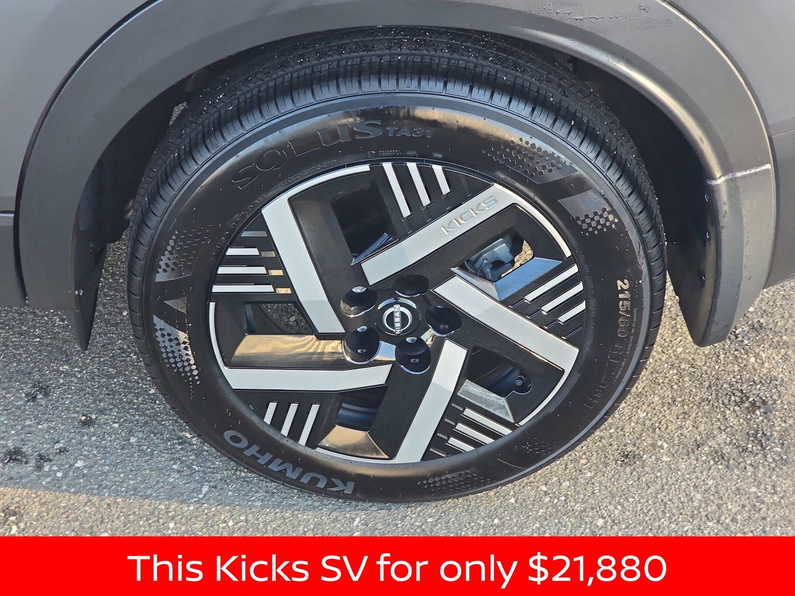 Used 2025 Nissan Kicks SV image 36