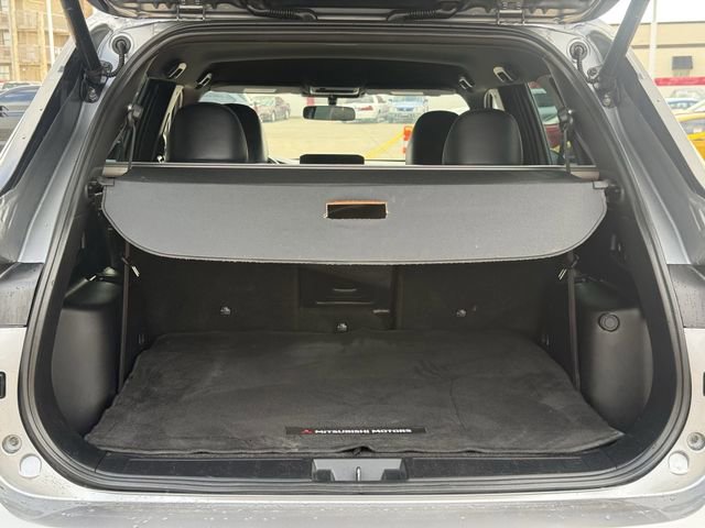 Used 2023 Mitsubishi Outlander SE image 31