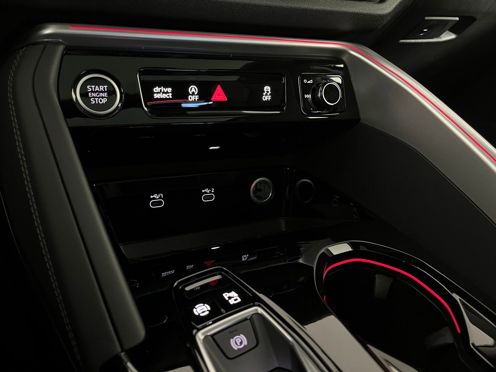 Certified 2025 Audi Q5 Premium Plus w/ Premium Plus image 18