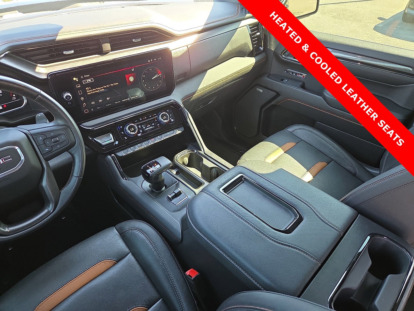 Used 2022 GMC Sierra 1500 AT4 w/ AT4 Preferred Package image 12