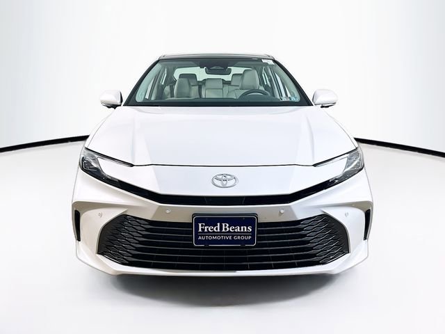 Used 2025 Toyota Camry XLE w/ Premium Plus Package image 2