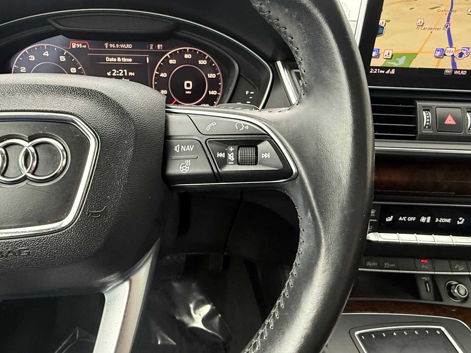 Used 2019 Audi Q5 2.0T Premium Plus w/ Premium Plus Package image 23