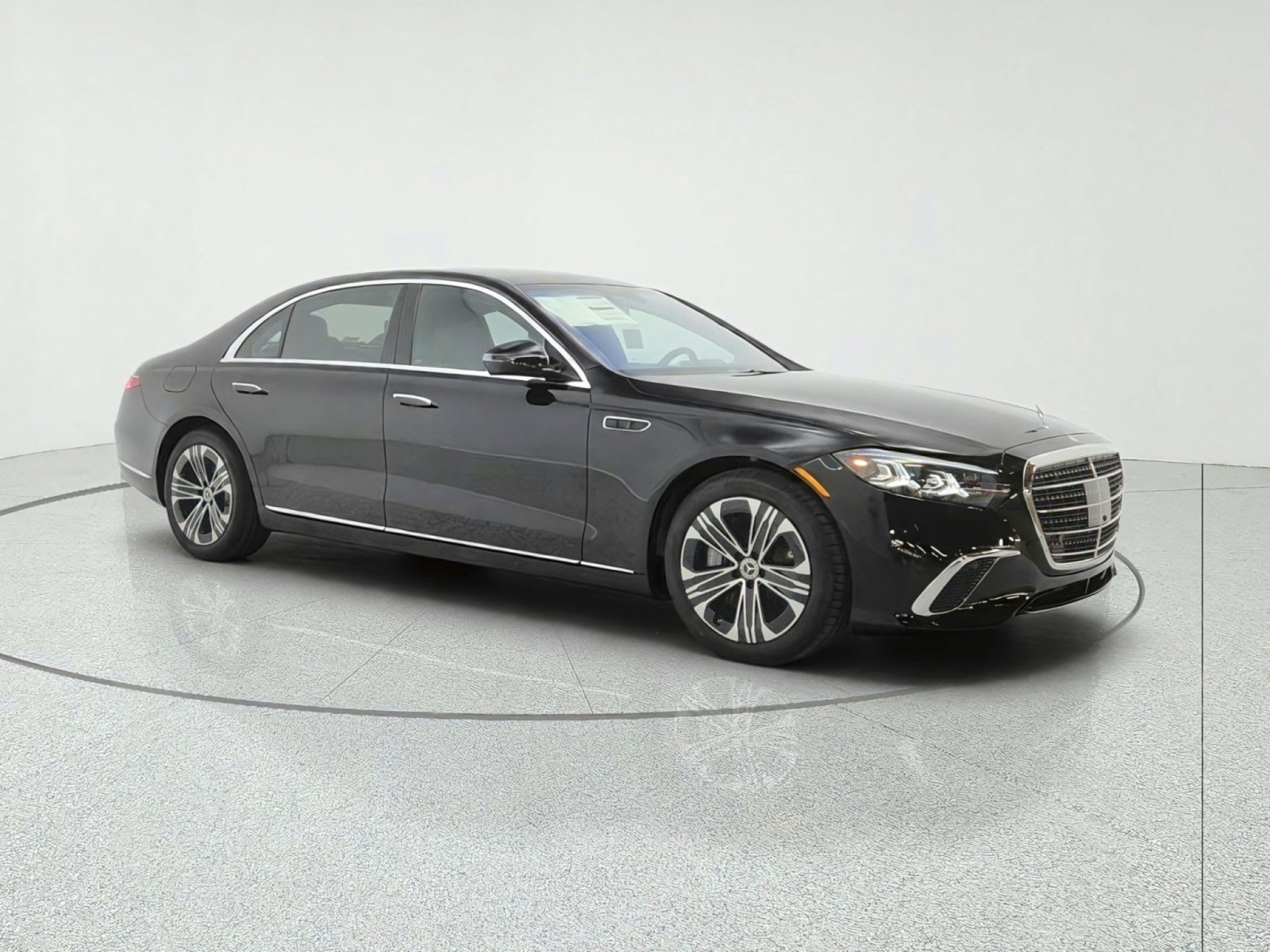 New 2027 Mercedes-Benz S 580 4MATIC Sedan image 3