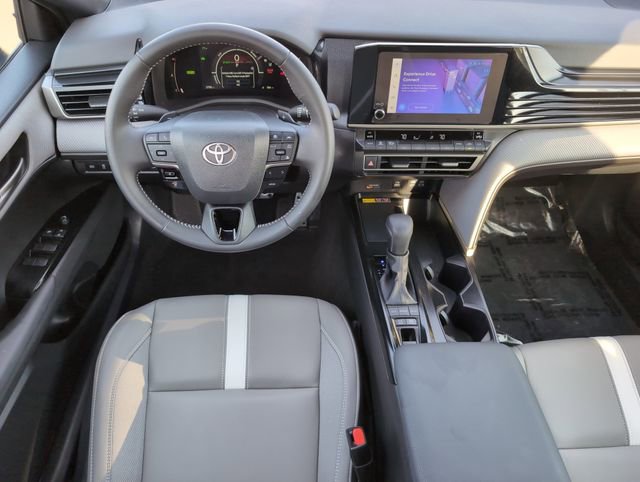 Used 2025 Toyota Camry SE image 25