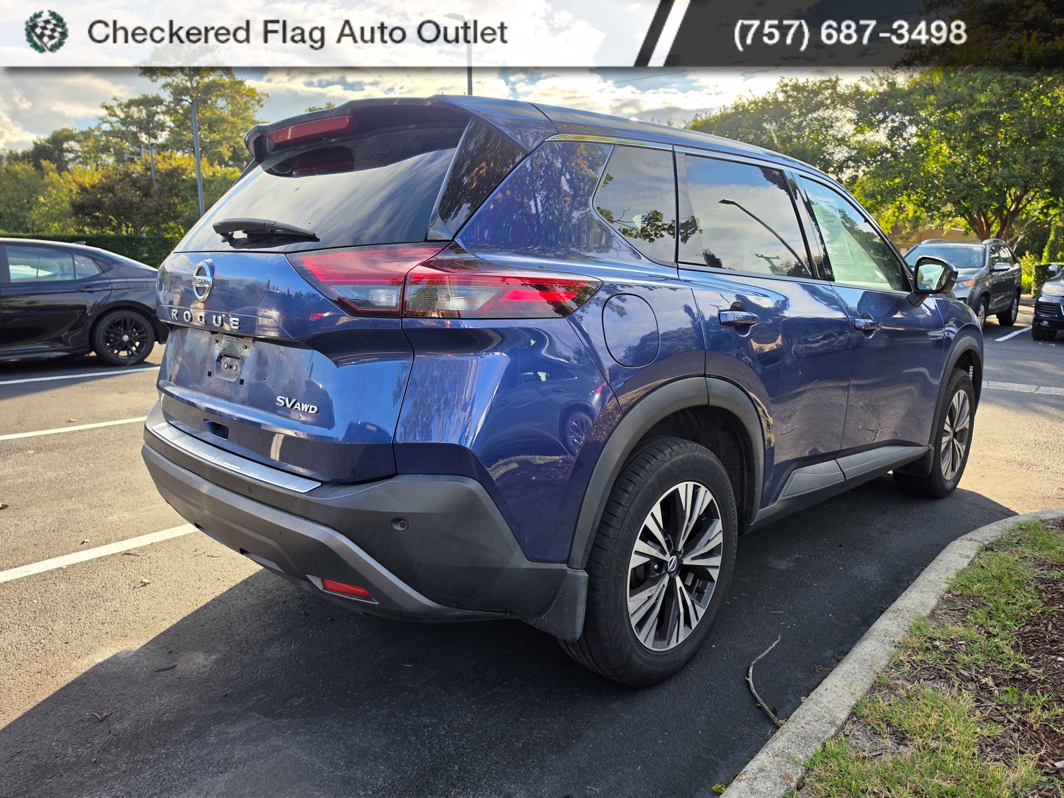 Used 2021 Nissan Rogue SV AWD/4WD image 6