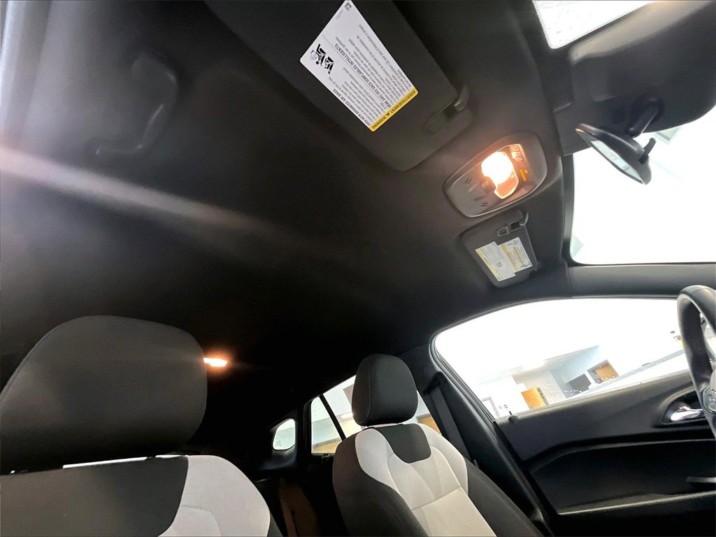 Used 2024 Chevrolet Trax RS image 22