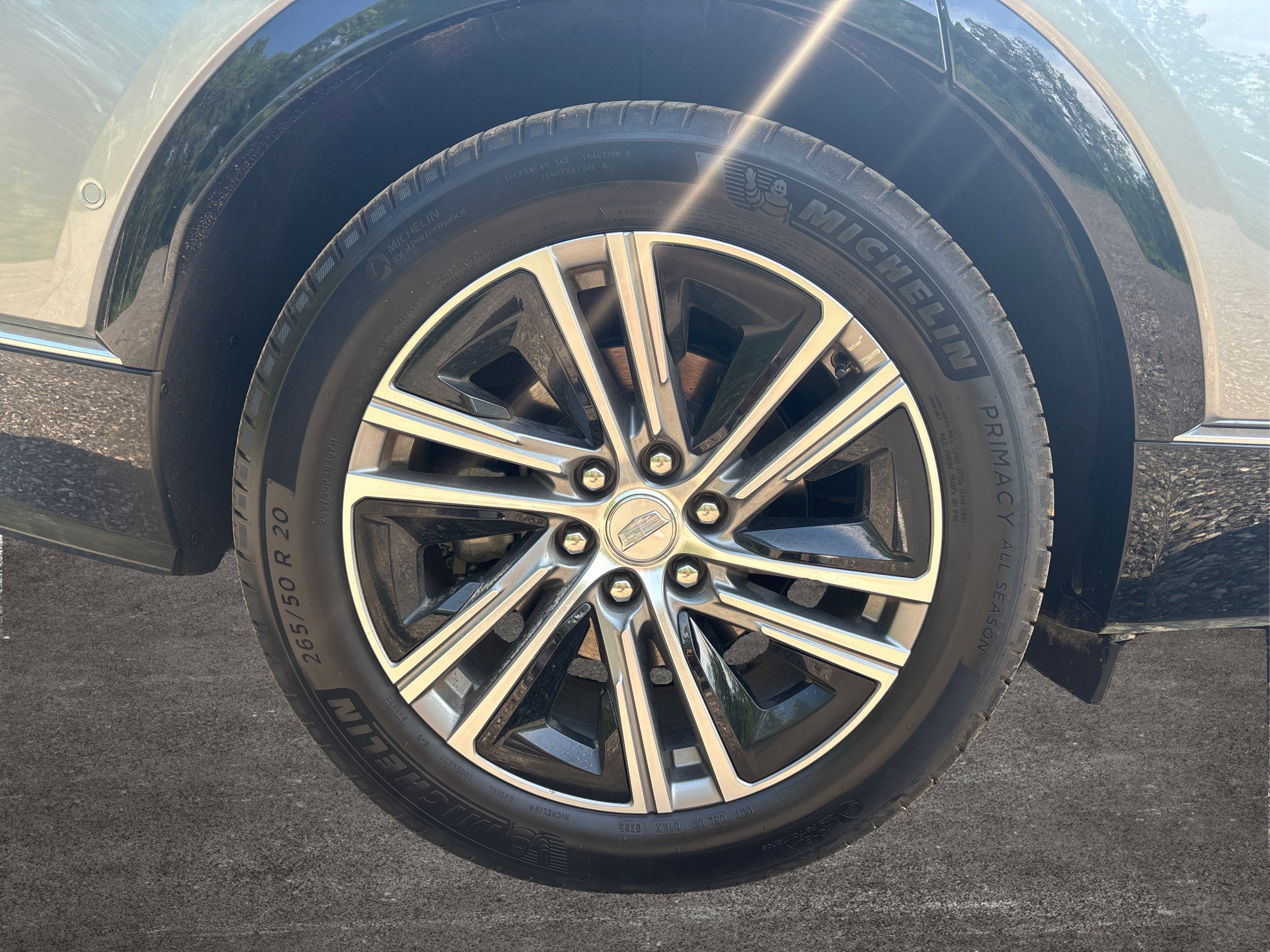 Used 2024 Cadillac Lyriq Luxury w/ LPO, Floor Liner Package image 32