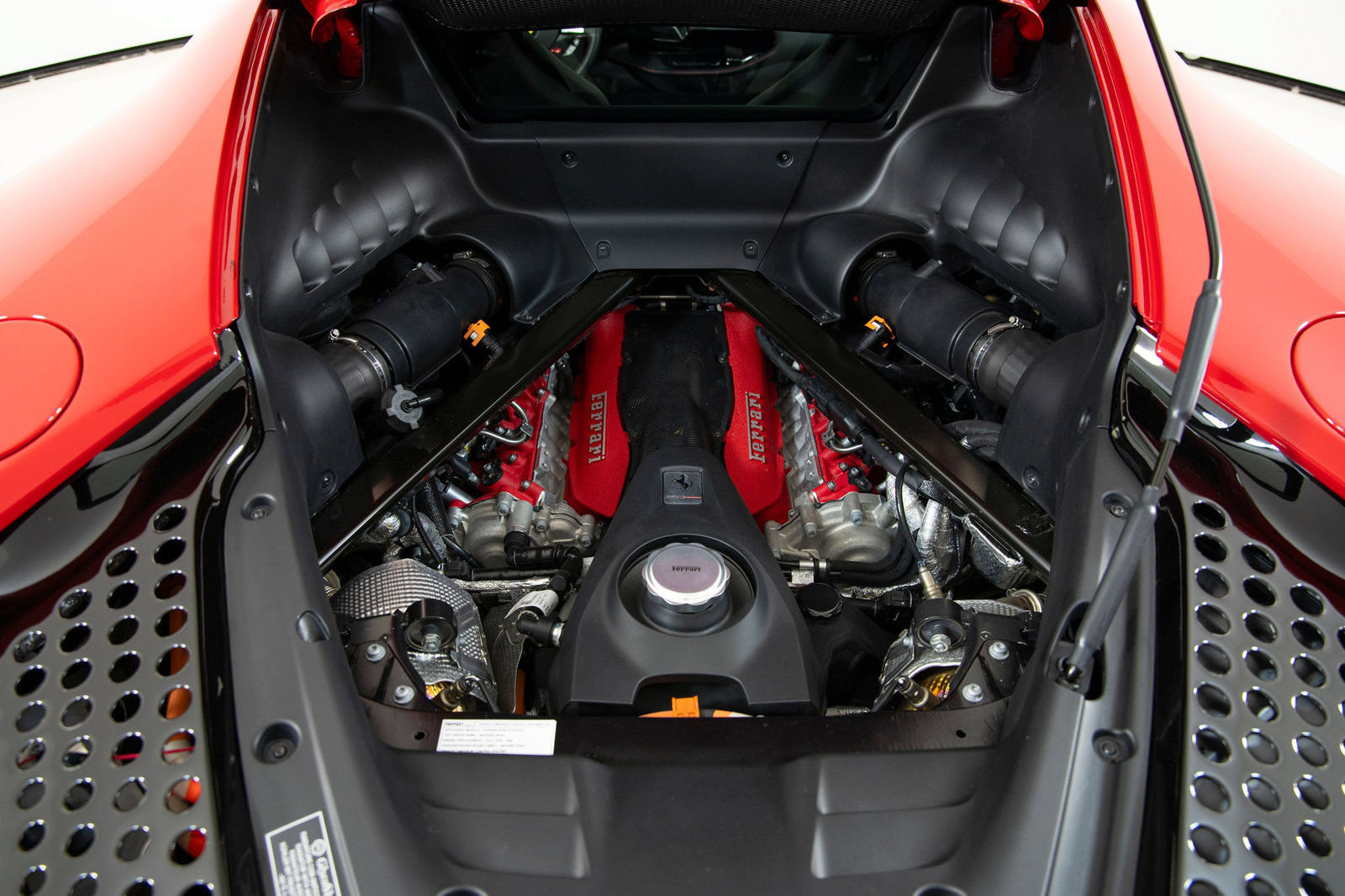 Certified 2021 Ferrari SF90 Stradale AWD/4WD image 28