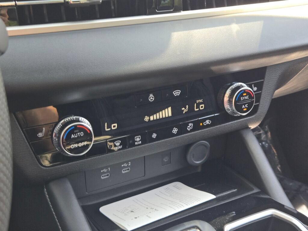 New 2026 Mitsubishi Outlander SE AWD/4WD image 25