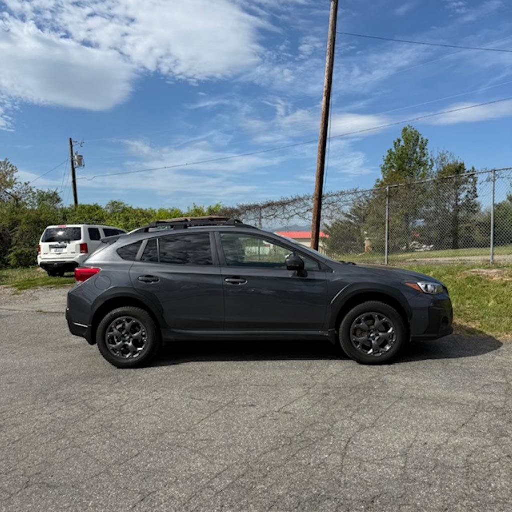 Used 2022 Subaru Crosstrek 2.5i Sport w/ Moonroof Package AWD/4WD image 4