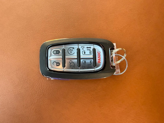 New 2026 Chrysler Pacifica Pinnacle image 42