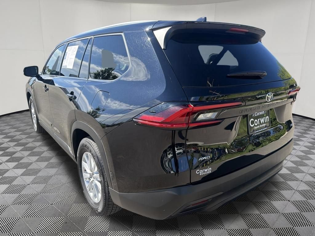 Used 2025 Toyota Grand Highlander AWD image 5
