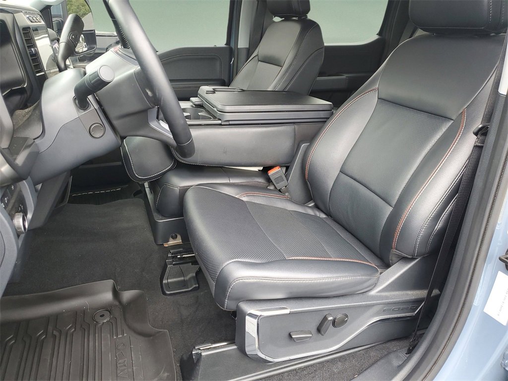 Used 2023 Ford F350 Lariat image 15