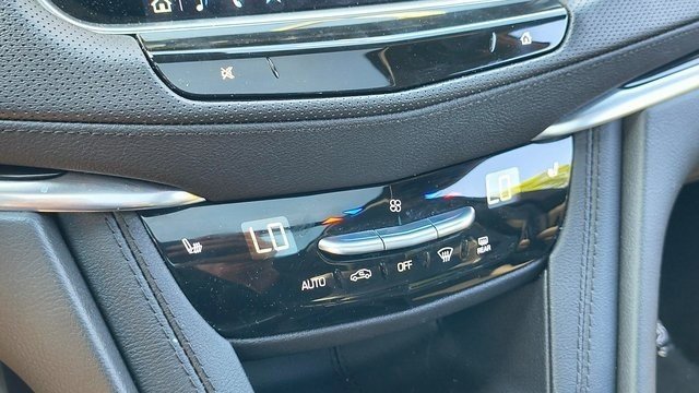 Used 2024 Cadillac XT5 Premium Luxury image 15