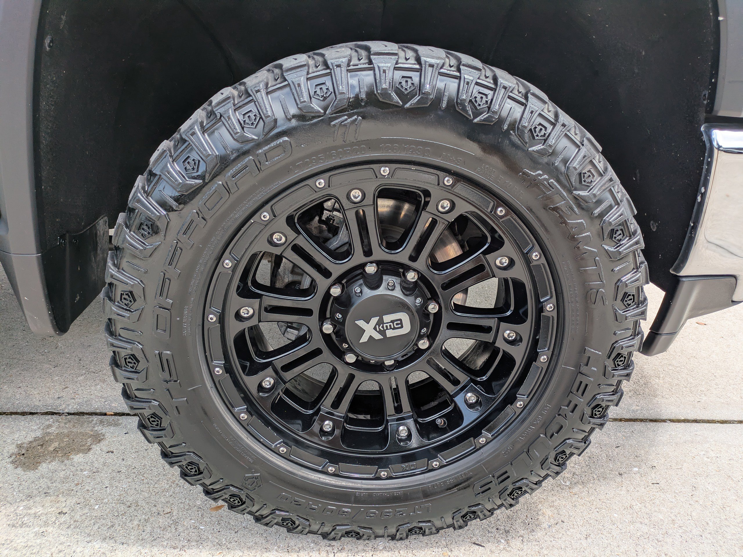 Used 2020 Chevrolet Silverado 3500 LTZ w/ LTZ Premium Package AWD/4WD image 11