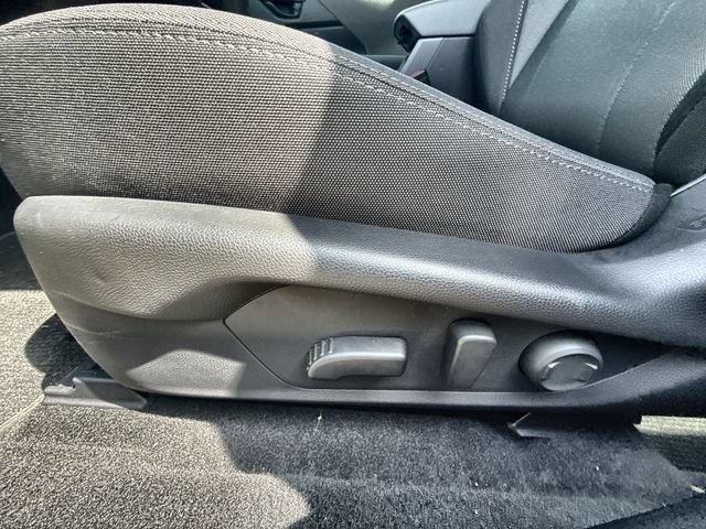 Used 2026 Subaru Crosstrek 2.5i Premium AWD/4WD image 12