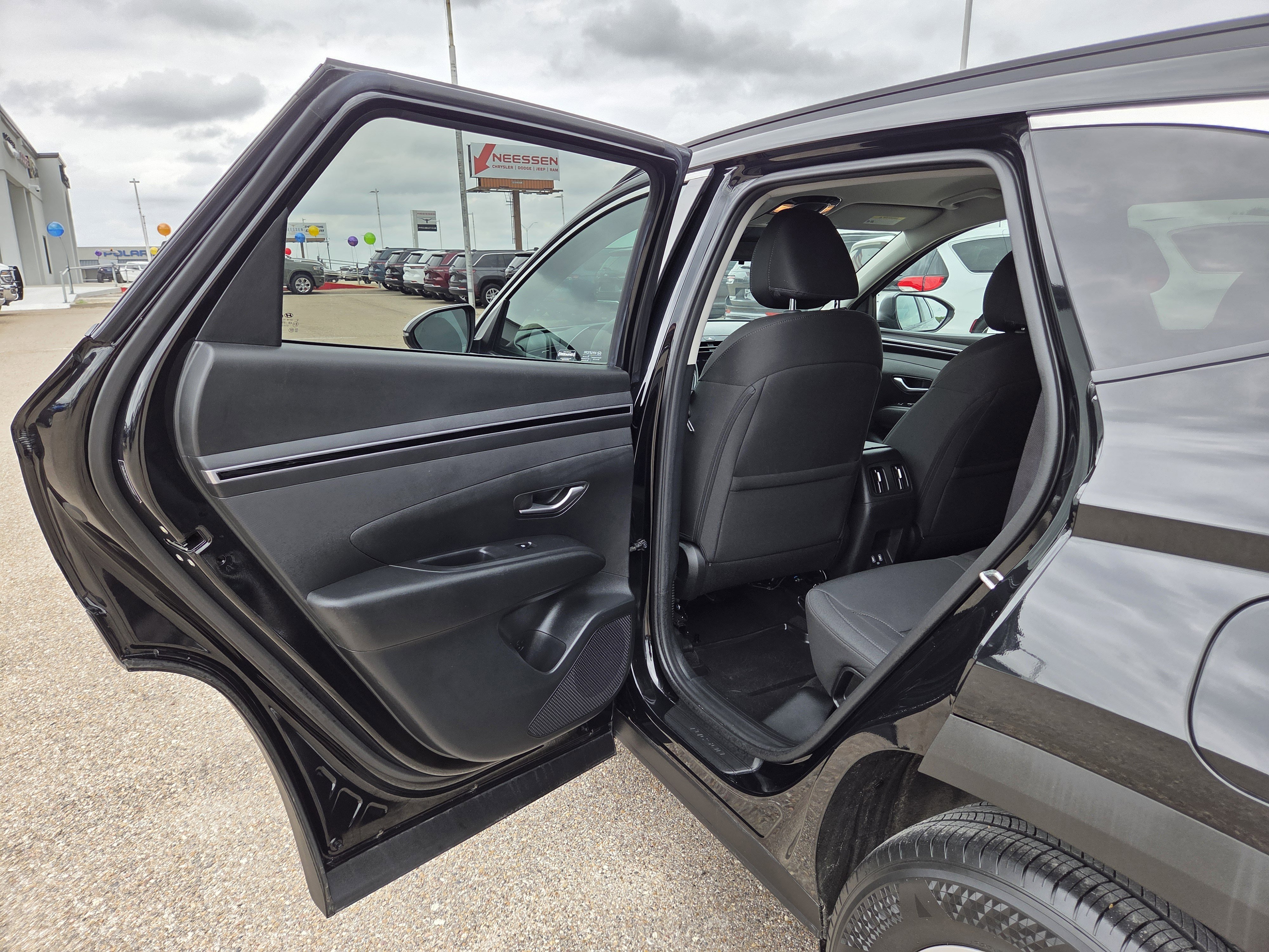 Used 2022 Hyundai Tucson SEL w/ Cargo Package FWD image 13