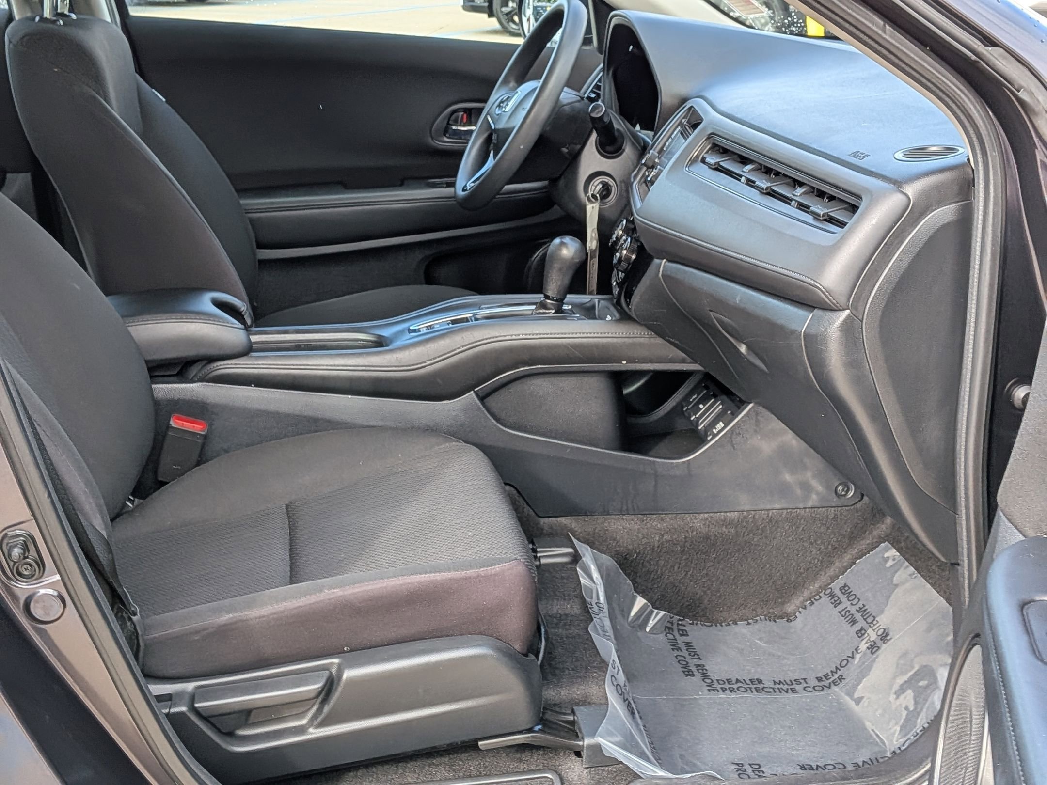 Used 2016 Honda HR-V LX image 27