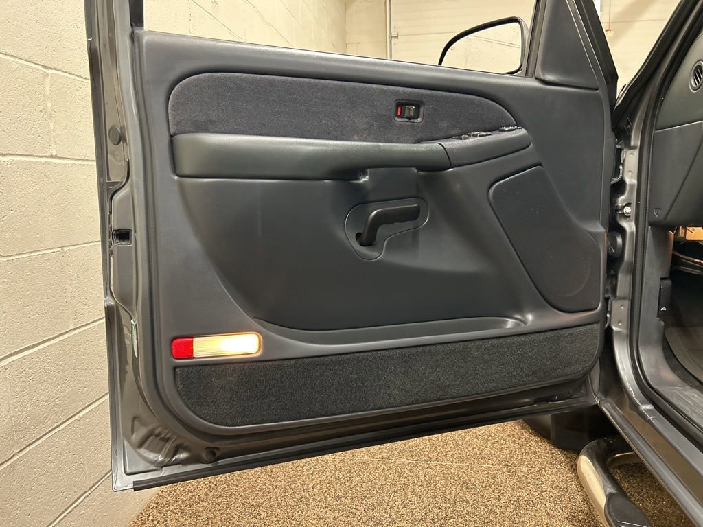 Used 2002 Chevrolet Silverado 1500 LS w/ Heavy Duty Suspension Pkg image 13