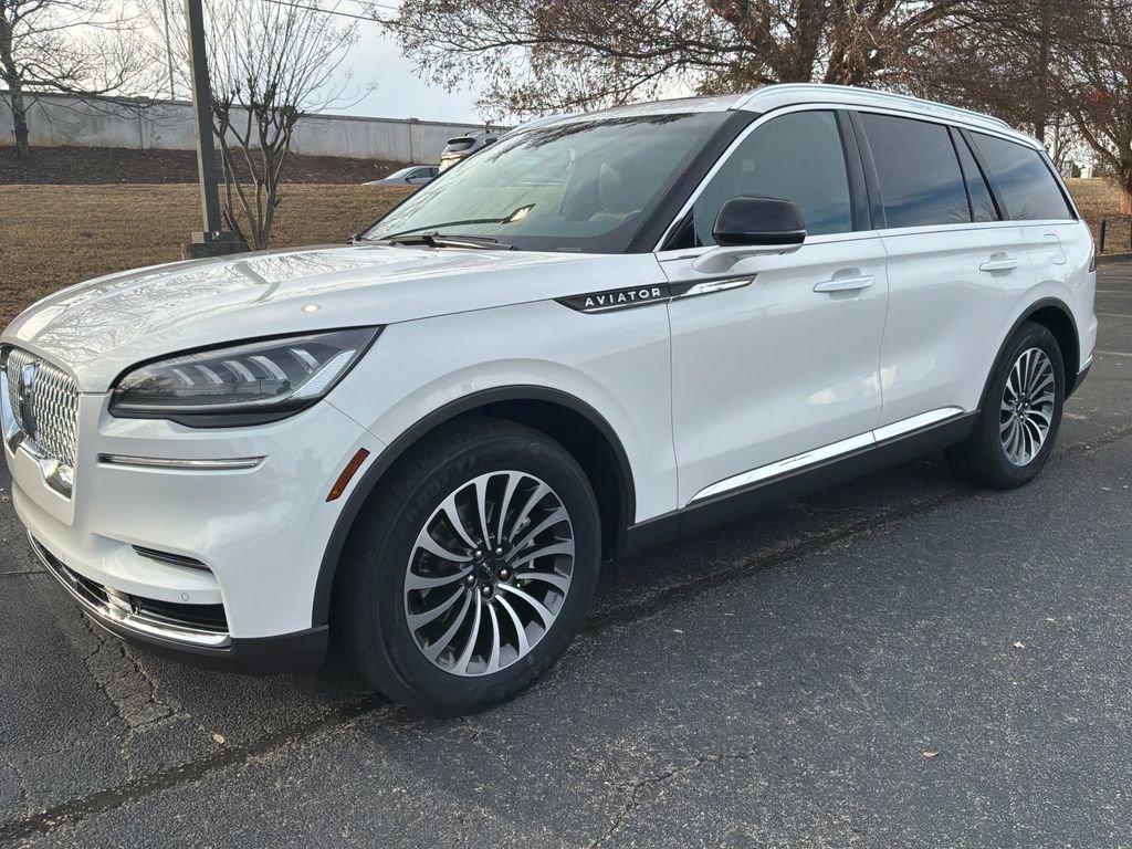 Certified 2024 Lincoln Aviator Reserve image 10