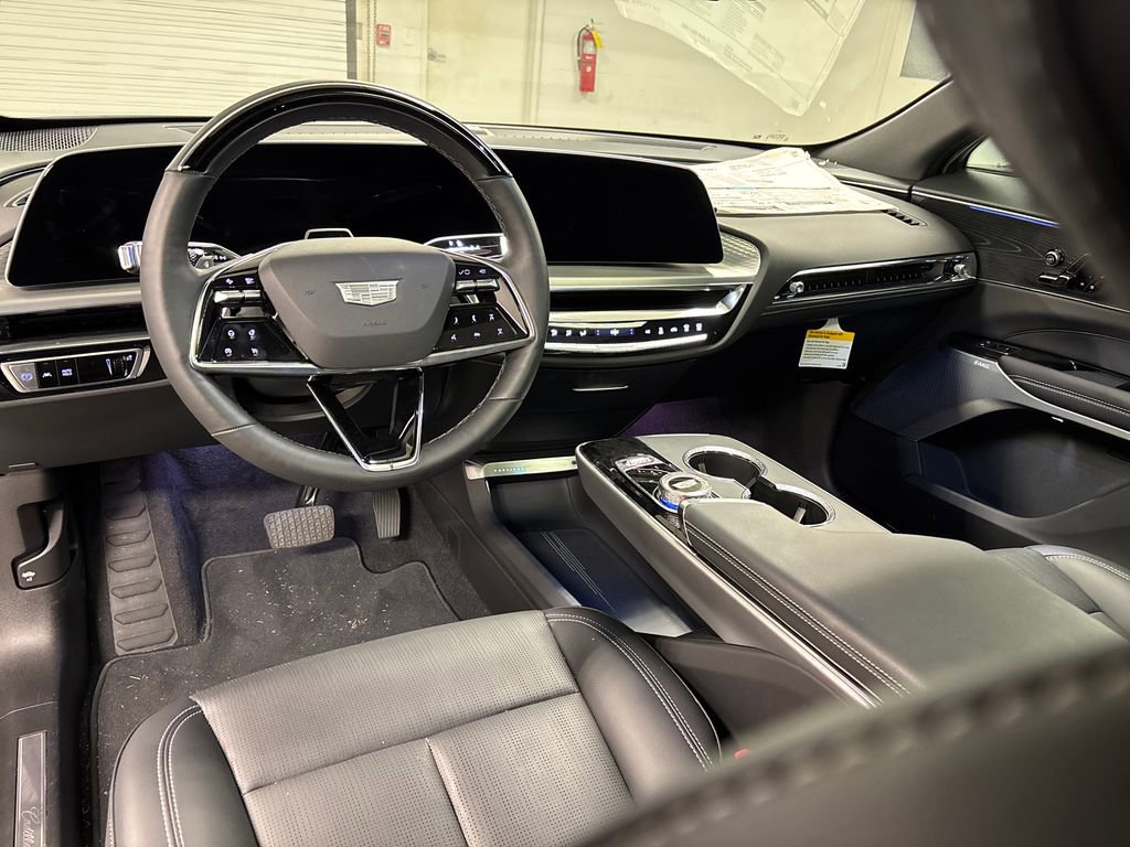 New 2025 Cadillac Lyriq Sport RWD image 30