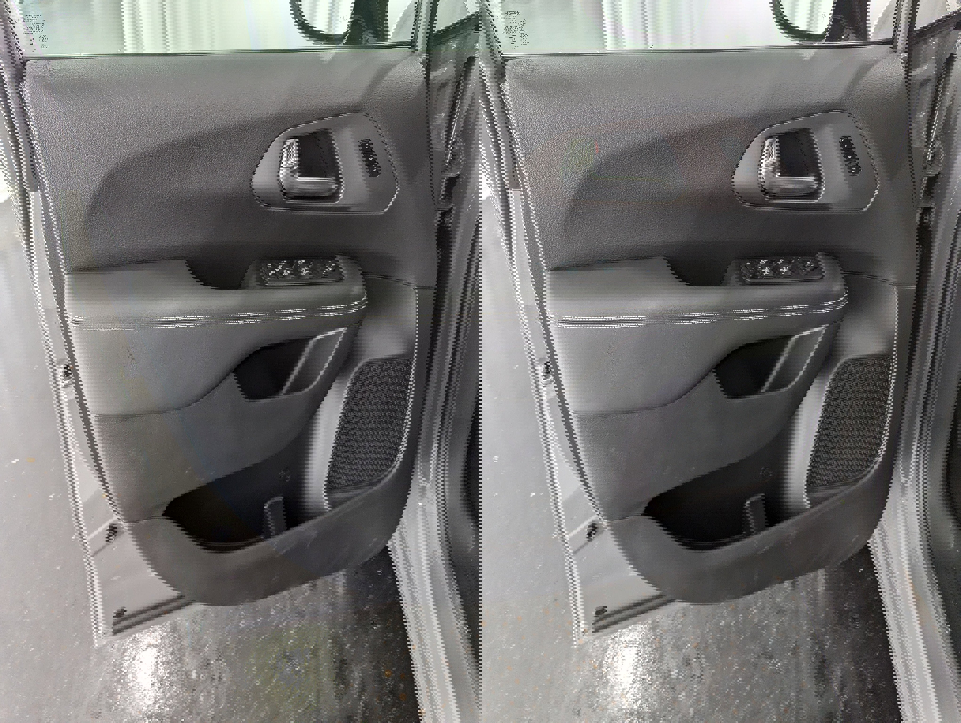 New 2025 Chrysler Pacifica Select image 15