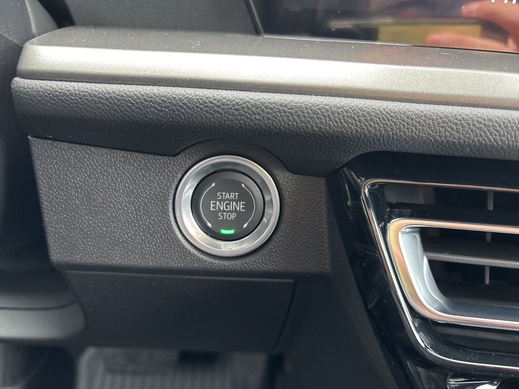 New 2026 Chevrolet Traverse LT w/ Driver Confidence Package image 39