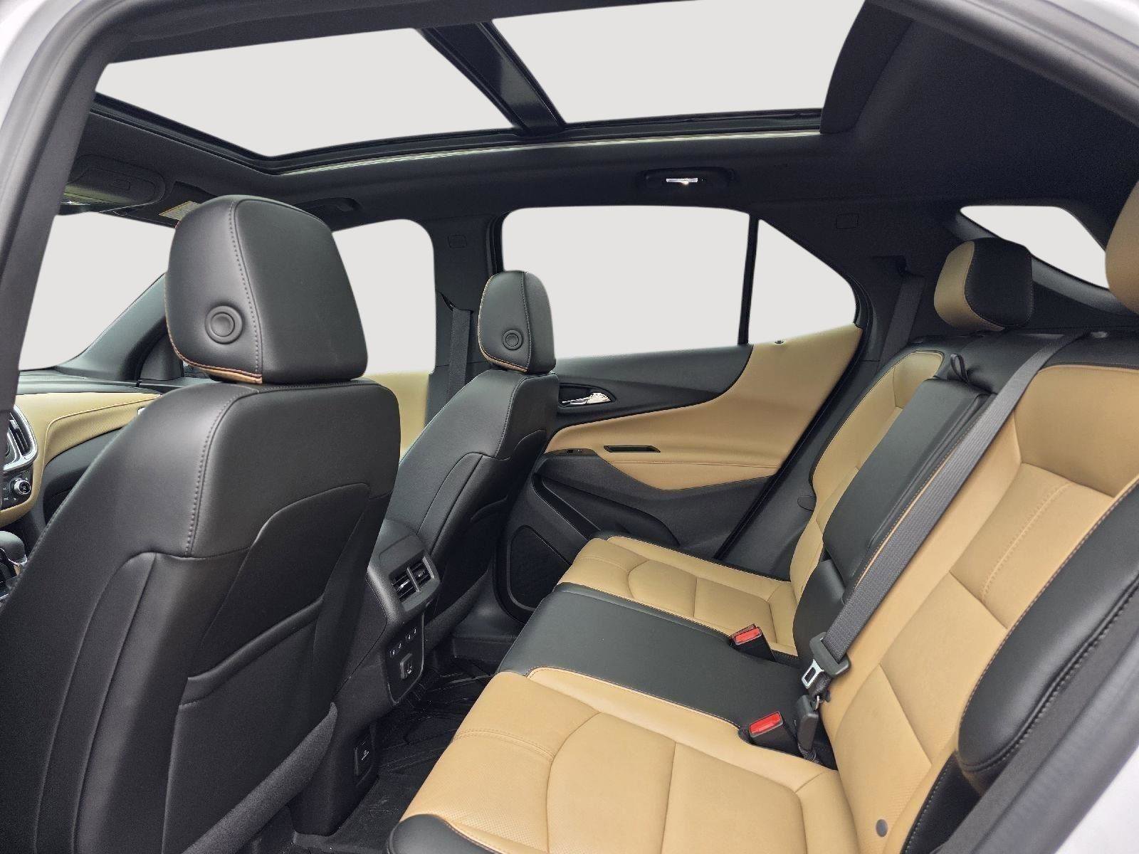 Used 2024 Chevrolet Equinox Premier image 13