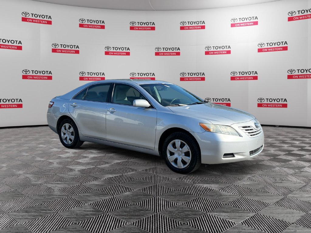 Used 2009 Toyota Camry LE FWD image 3