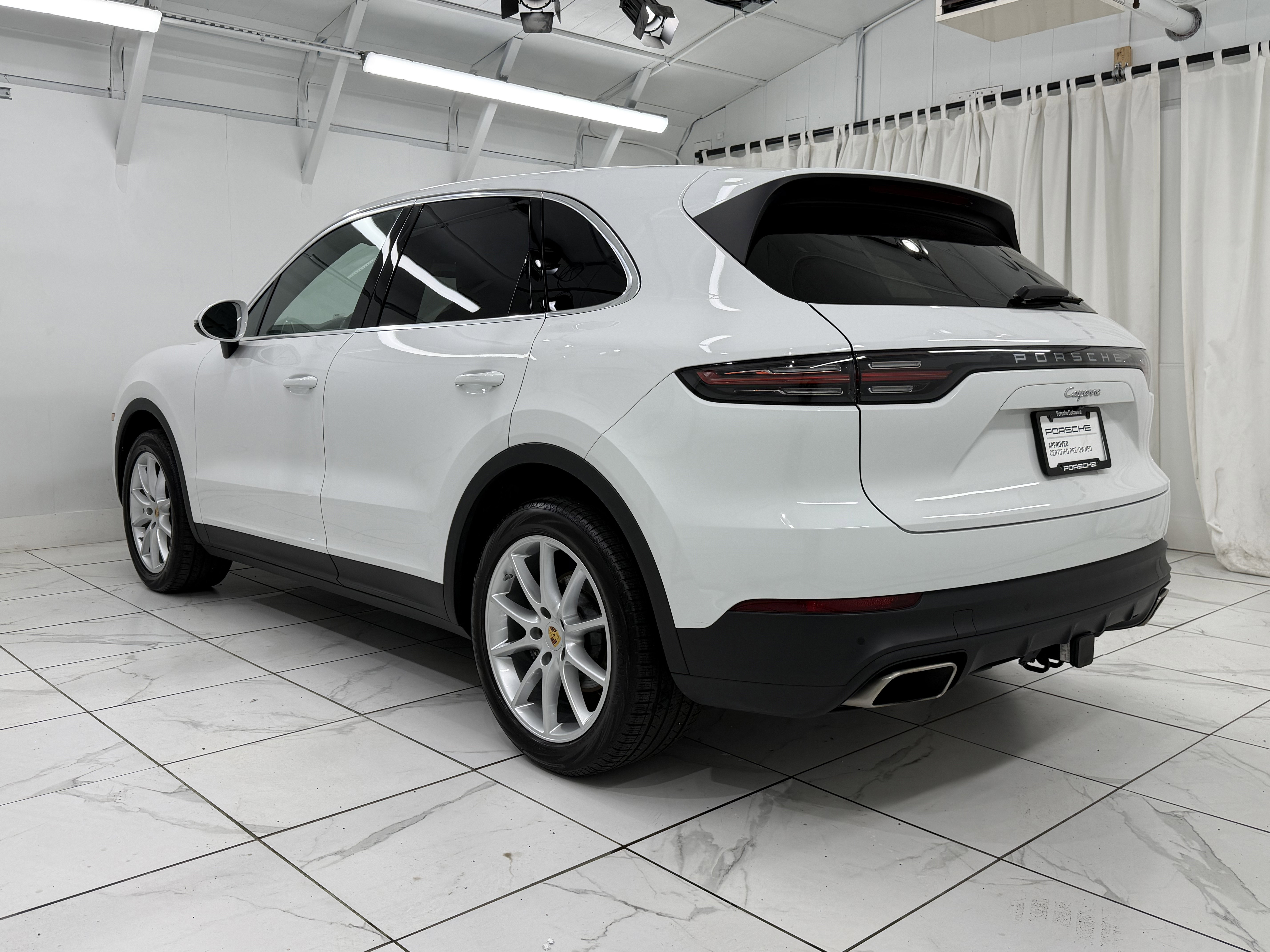 Certified 2023 Porsche Cayenne image 3