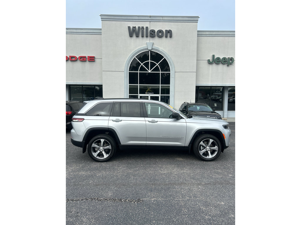 Used 2026 Jeep Grand Cherokee Limited w/ MOPAR Finishing Package RWD image 1