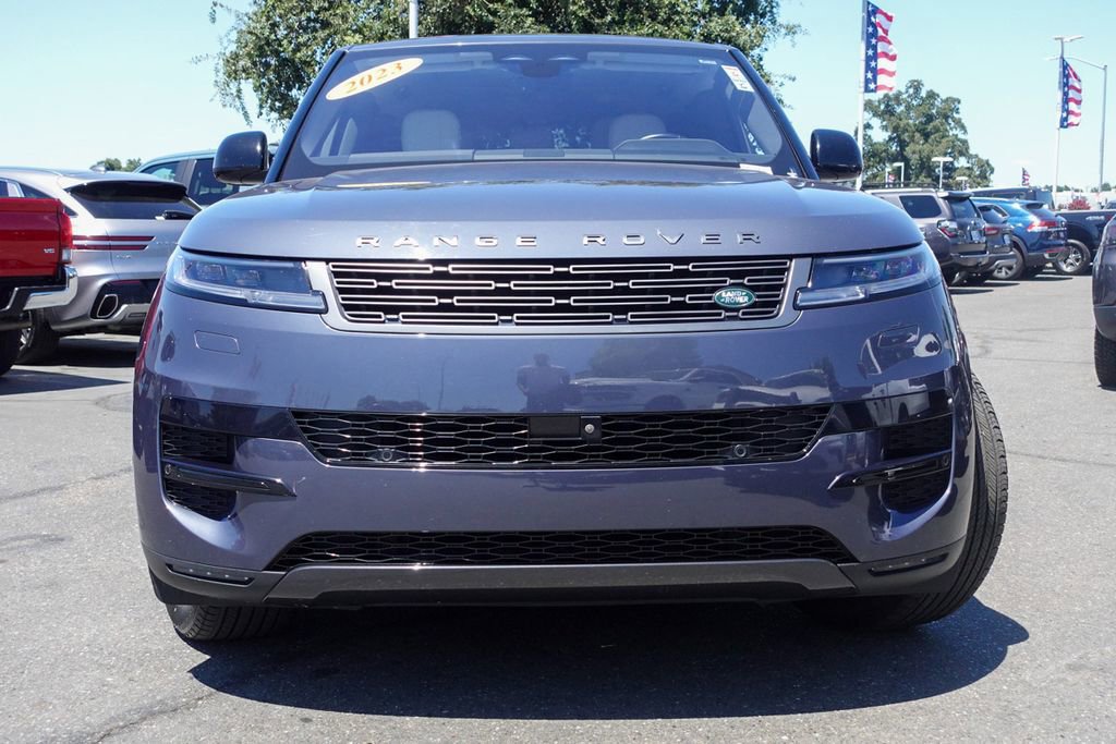 Used 2023 Land Rover Range Rover Sport SE AWD/4WD image 3