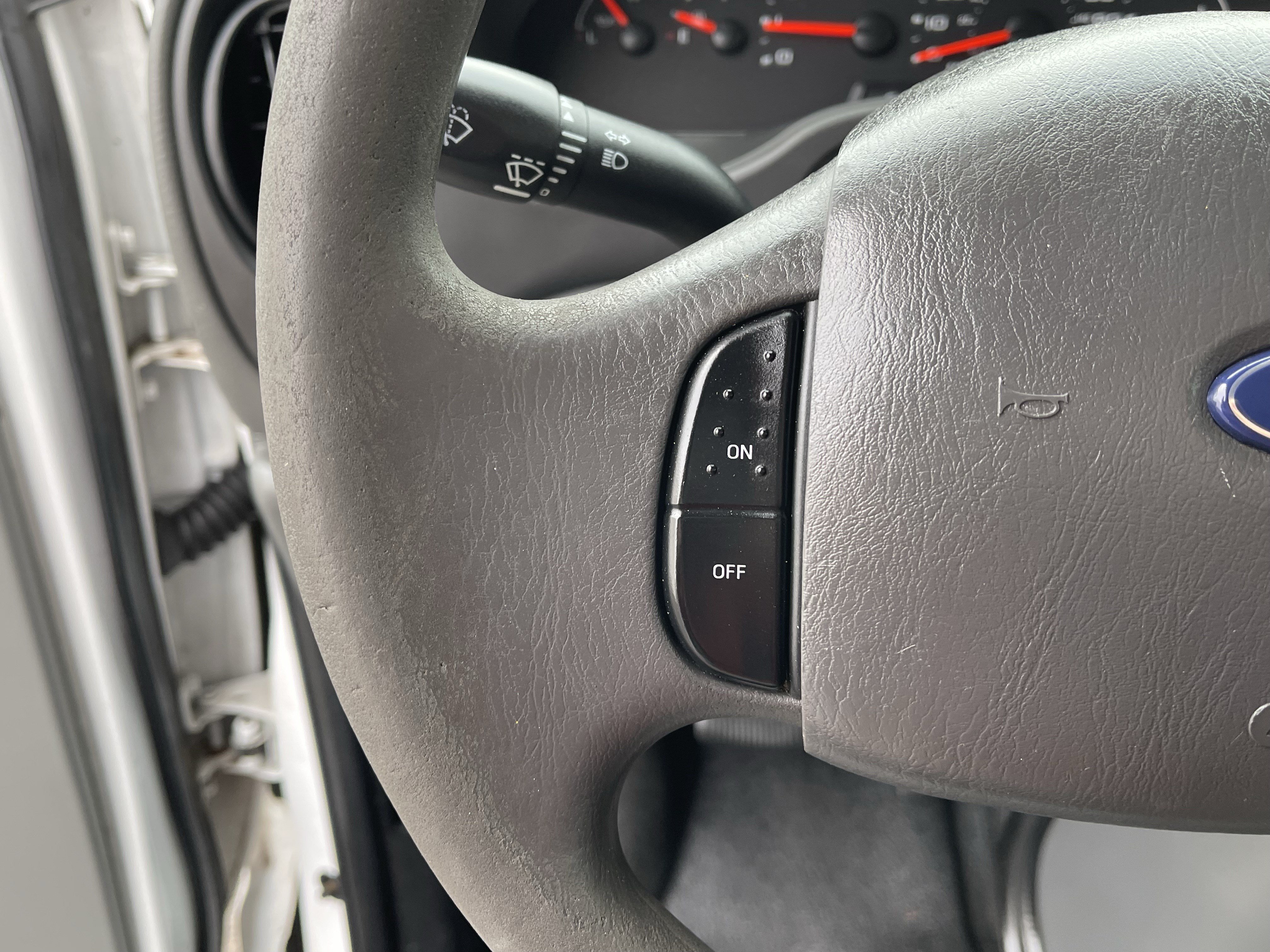 Used 2008 Ford E-250 and Econoline 250 RWD image 18