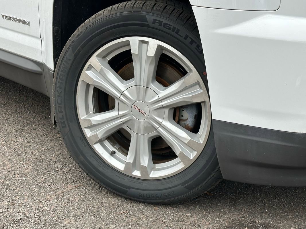 Used 2017 GMC Terrain SLE w/ LPO, Protection Package image 2