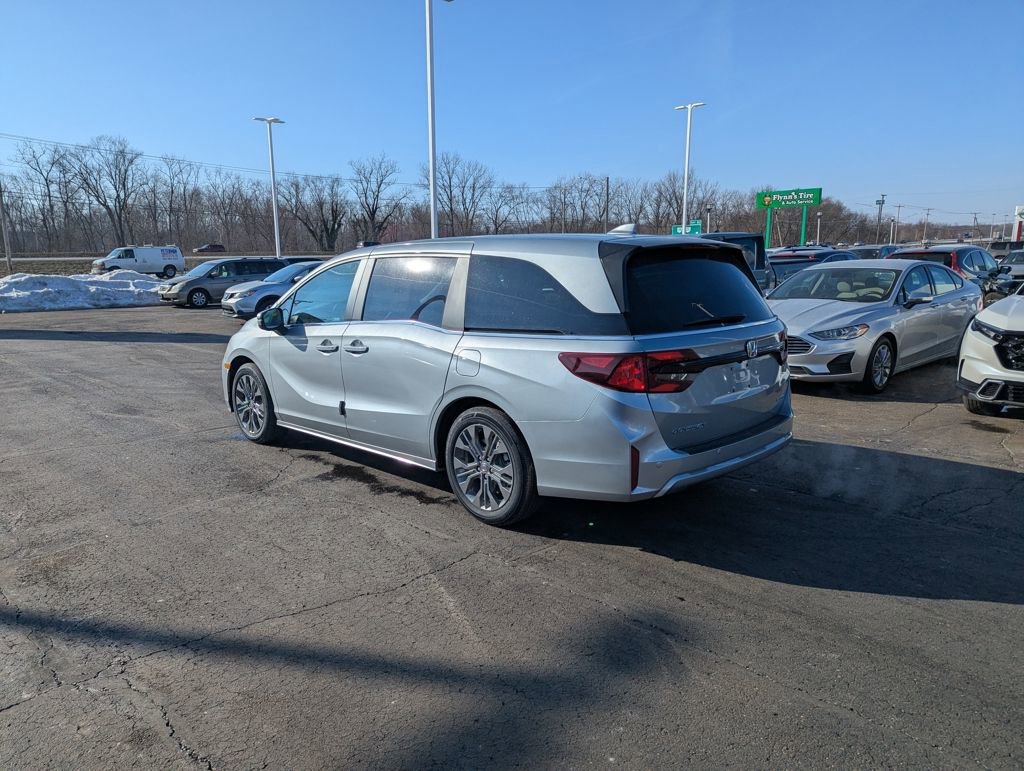 New 2026 Honda Odyssey Touring image 5