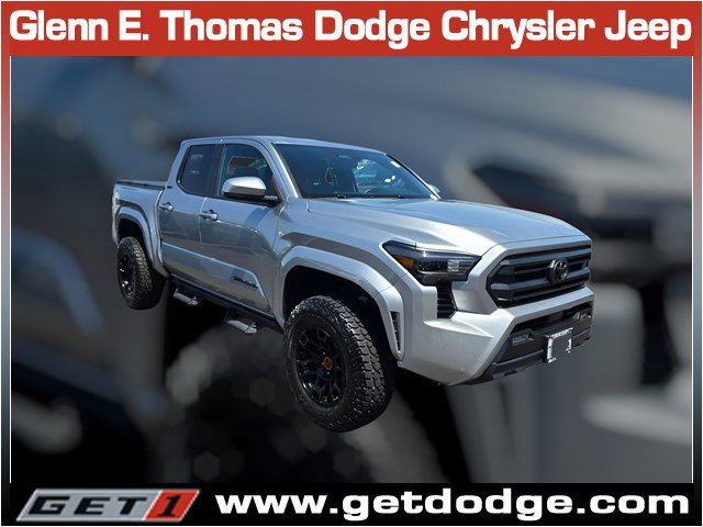 Used 2025 Toyota Tacoma SR5 AWD/4WD image 1